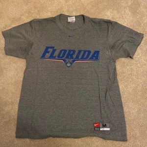 Florida Gators Mens Medium Team Shirt. Football